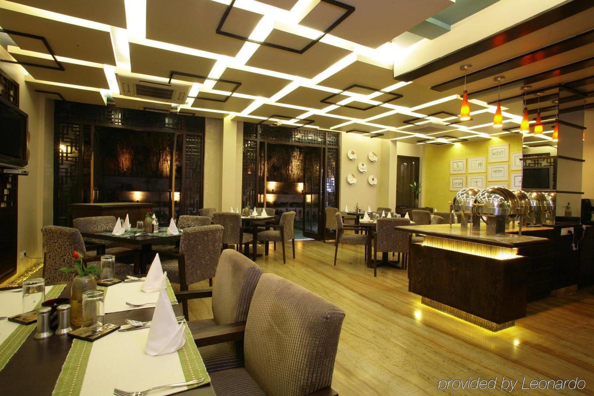 Hotel ​Justa Gurgaon Restauracja zdjęcie